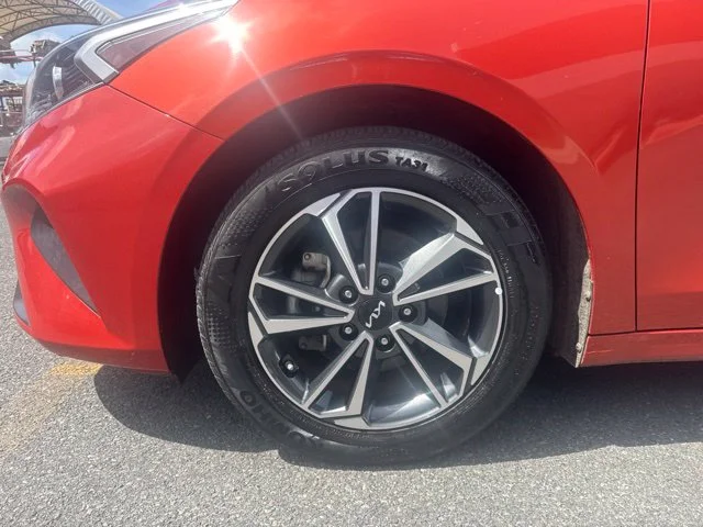 Used 2024 Red Kia LXS image 9