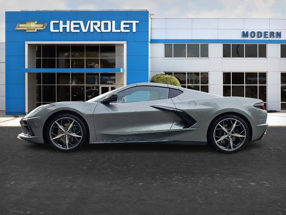 Used 2022 Hypersonic Gray Metallic Chevrolet 2LT image 2