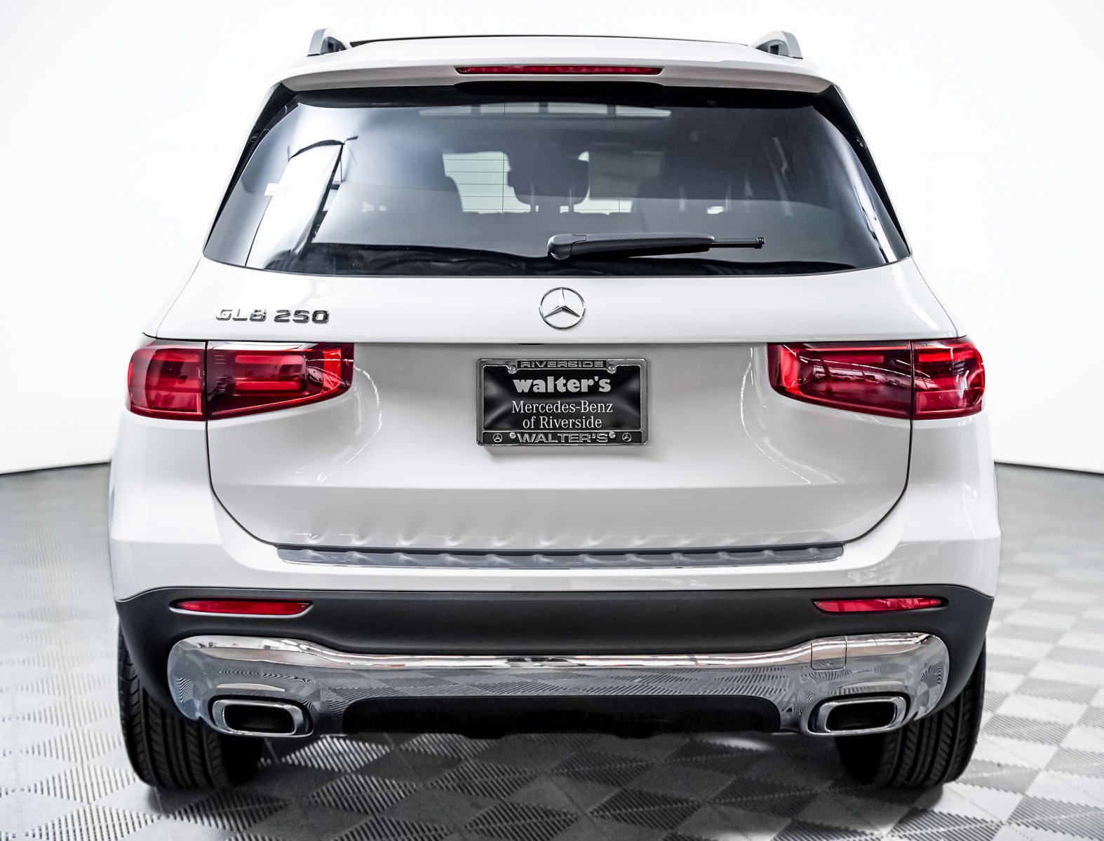 New 2026 Polar White Mercedes-Benz GLB 250 image 7