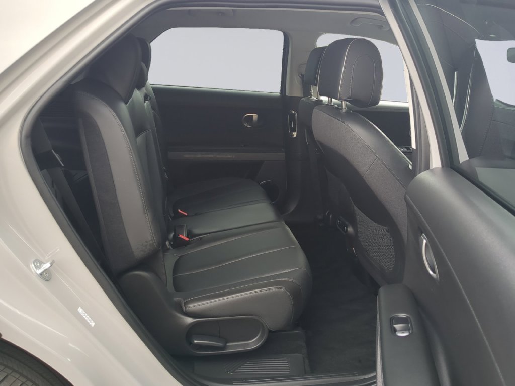 Used 2023 Gray Hyundai SEL image 18
