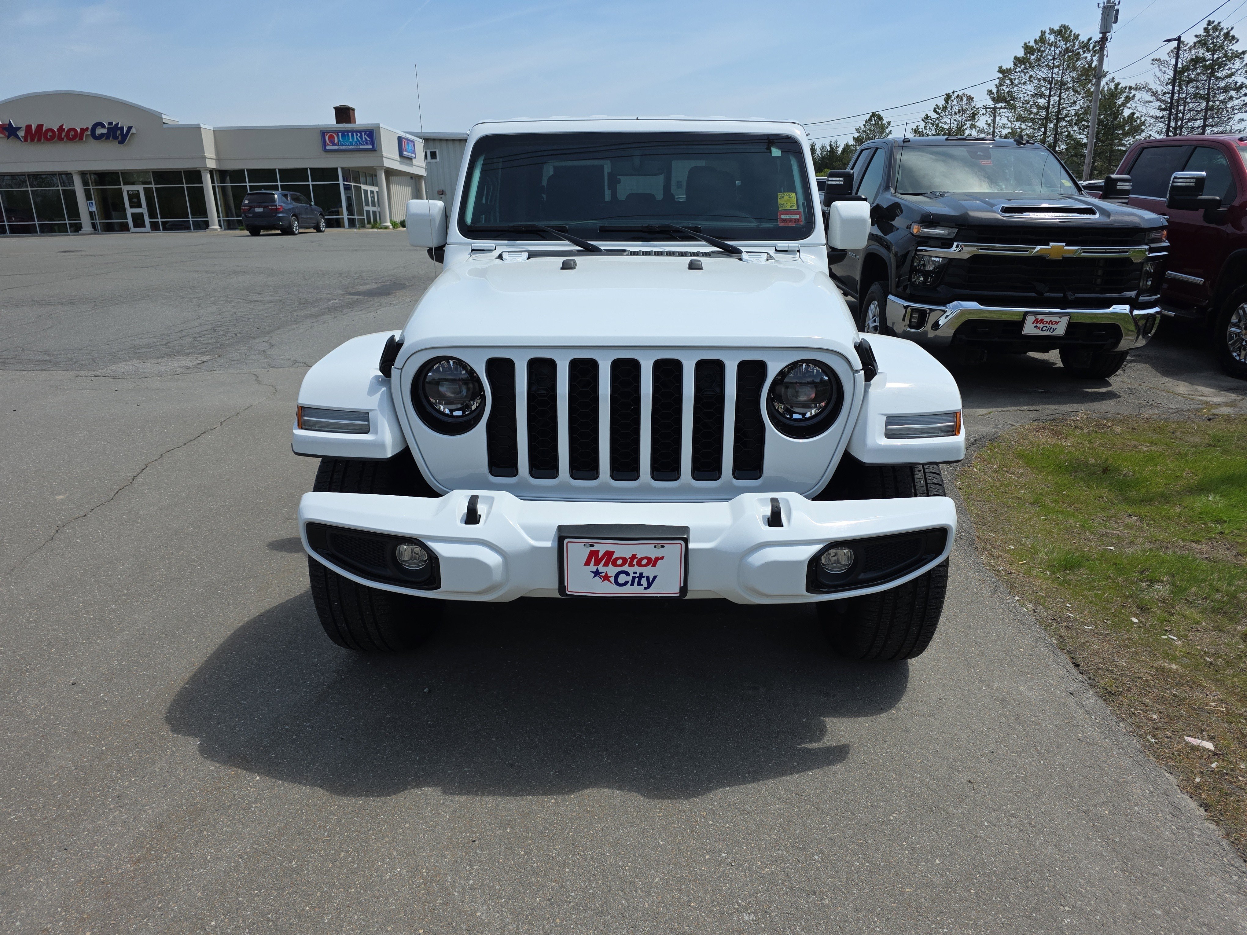 Used 2023 Bright White Clearcoat Jeep High Altitude image 8