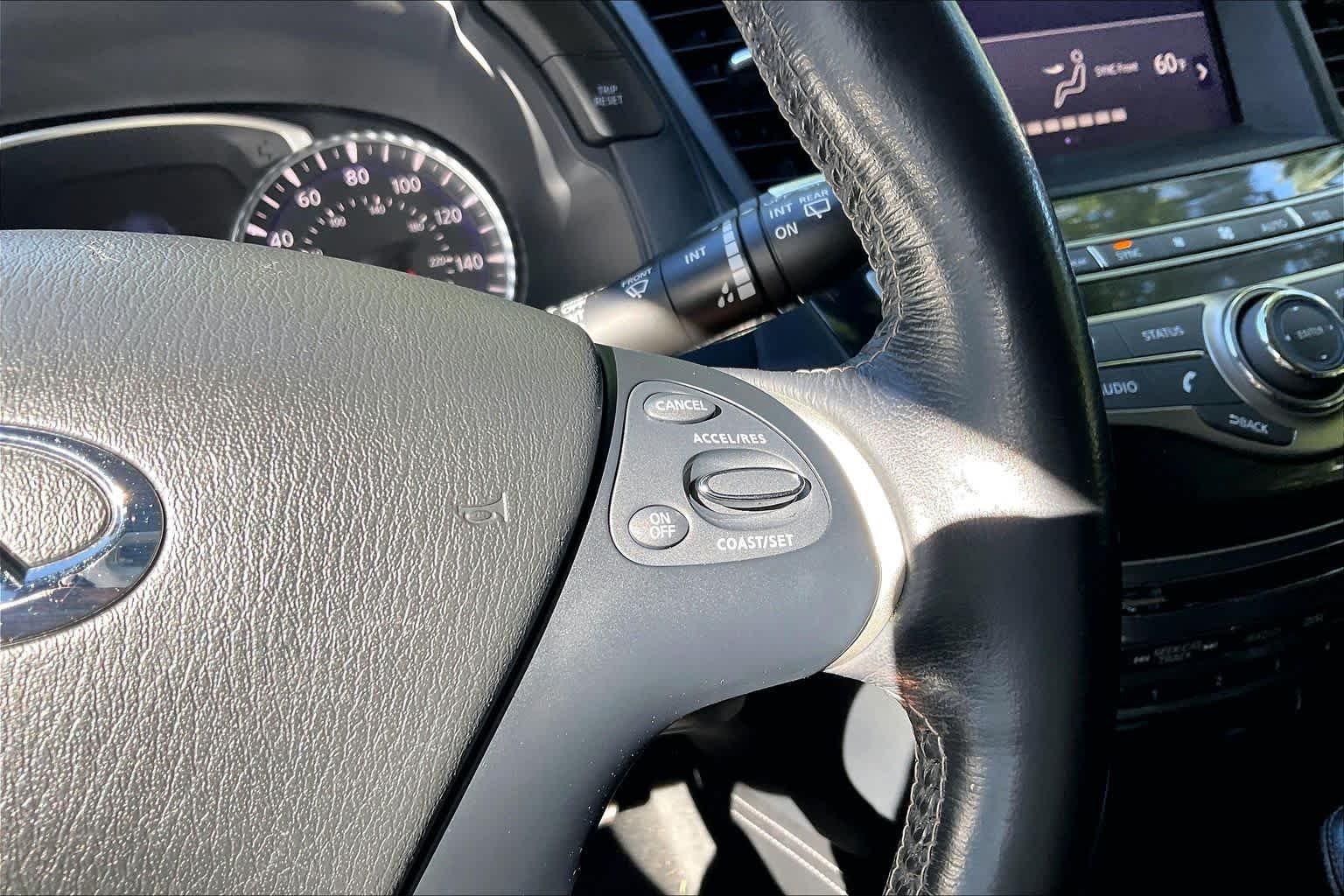 Used 2020 Black Obsidian INFINITI LUXE image 27