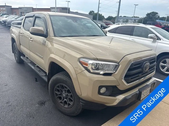 Used 2018 Quicksand Toyota SR5 image 3