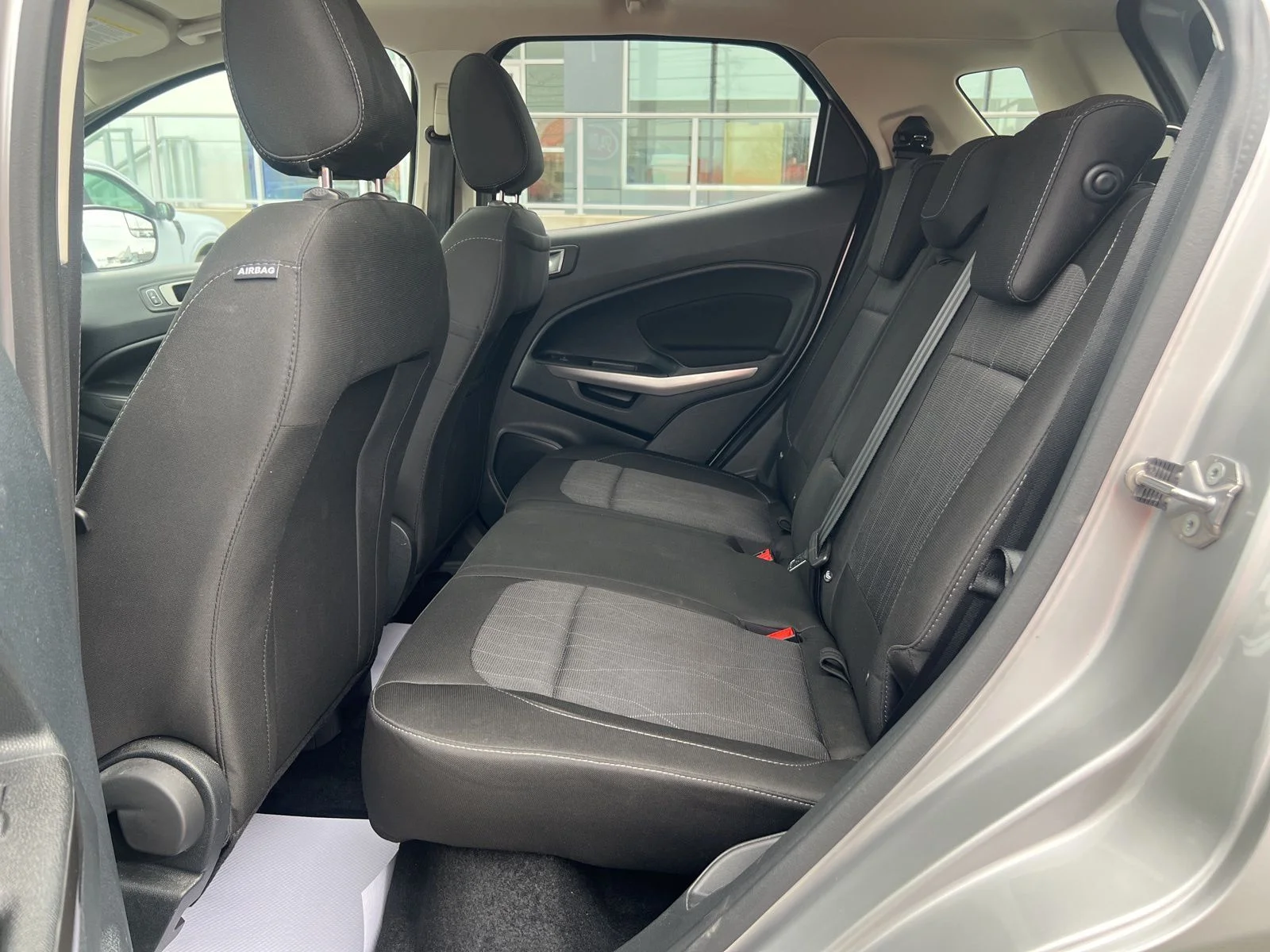 Used 2022 Silver Metallic Ford SE image 22