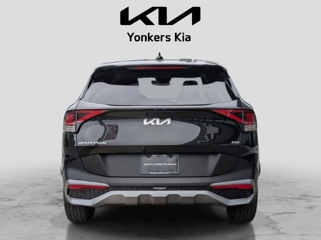 Used 2023 Black Kia LX image 7