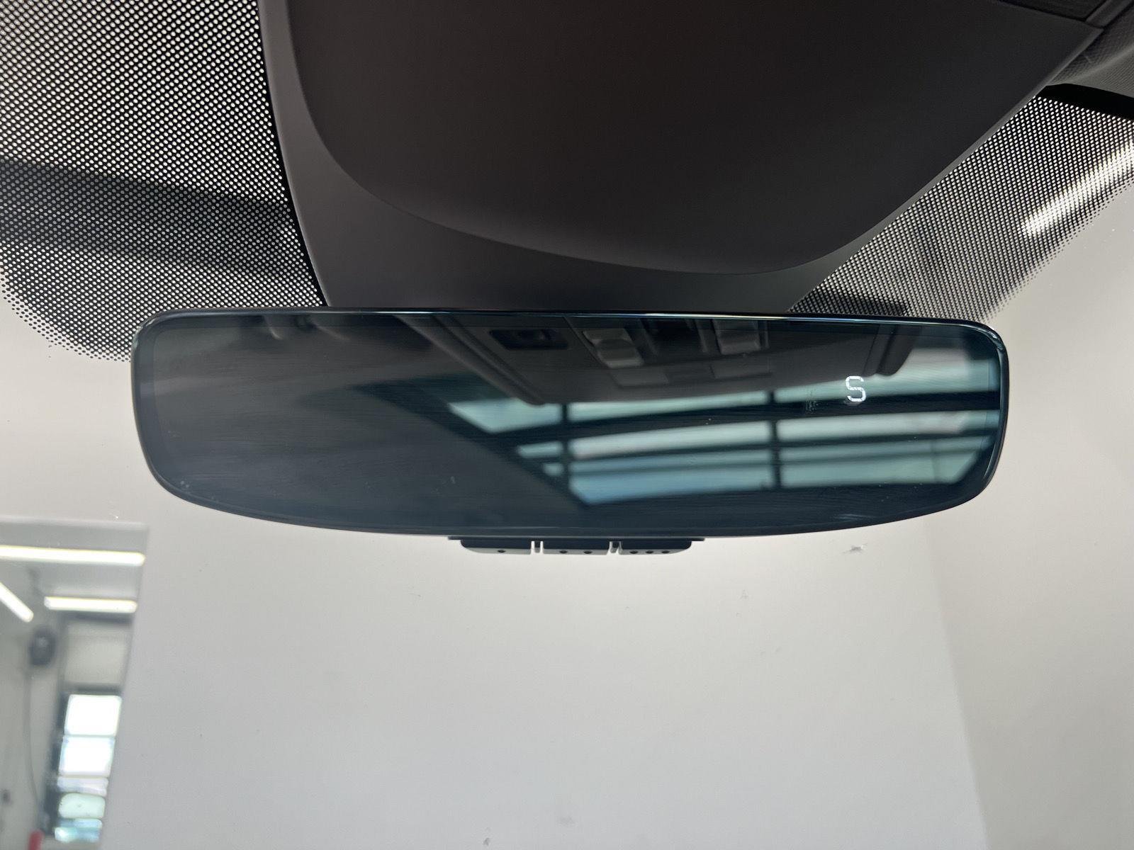 2023 Volkswagen Taos SE - Photo 23
