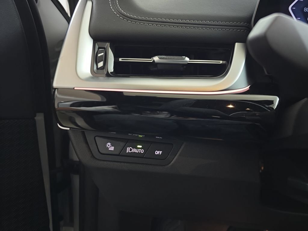 New 2026 Mineral White Metallic BMW xDrive28i image 24