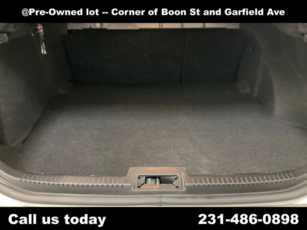 Used 2010  Ford SEL image 26