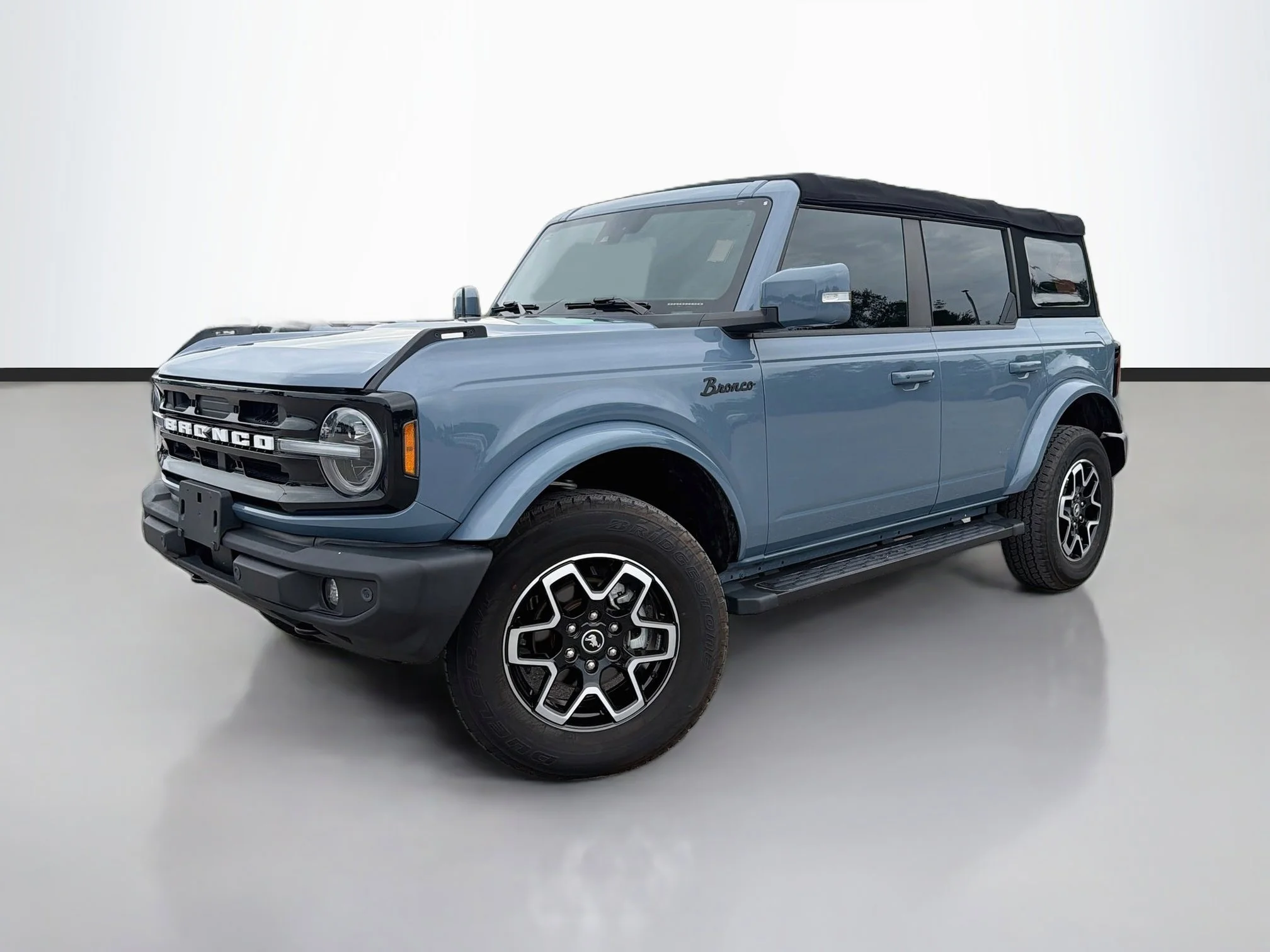 2023 Ford Bronco Outer Banks 4x4's photo