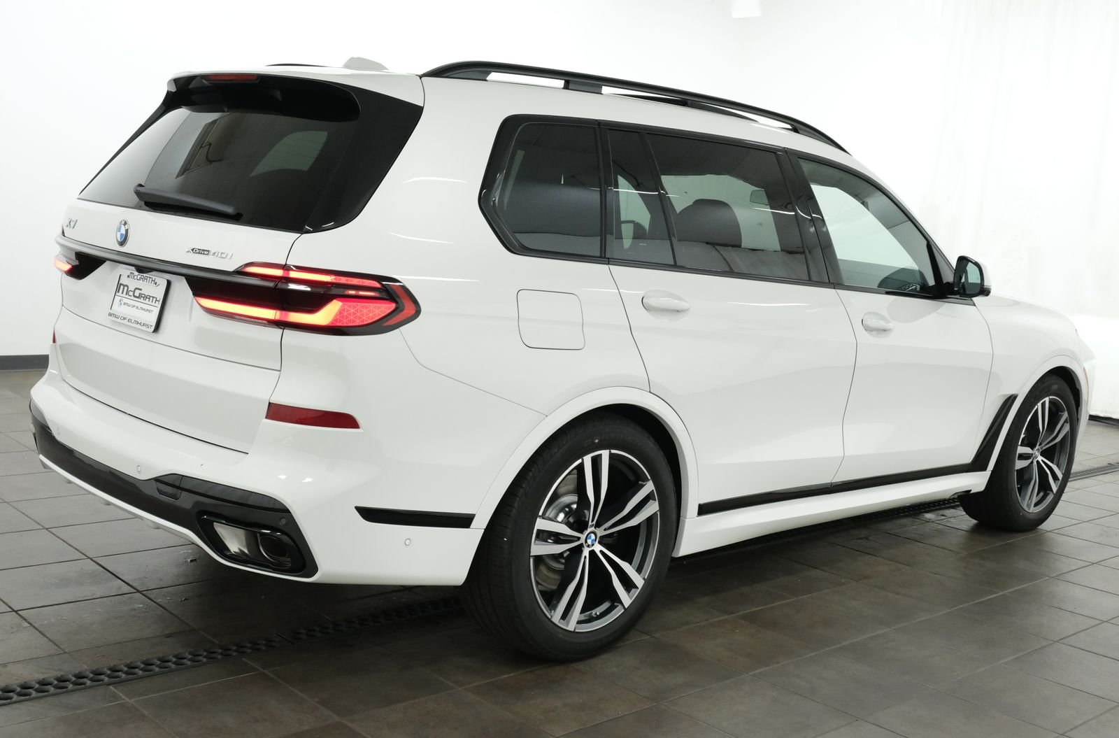 New 2027 Alpine White BMW xDrive40i image 6
