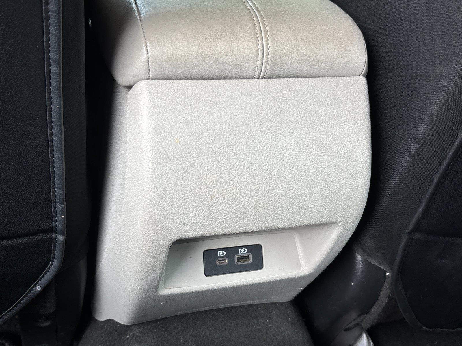 Used 2022 Pearl White Tricoat Nissan 2.5 SV image 32