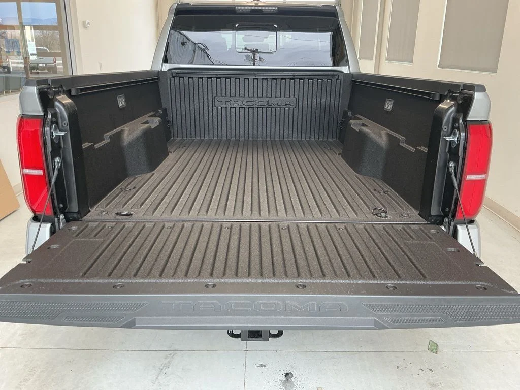 2026 Toyota Tacoma SR5 - Photo 35