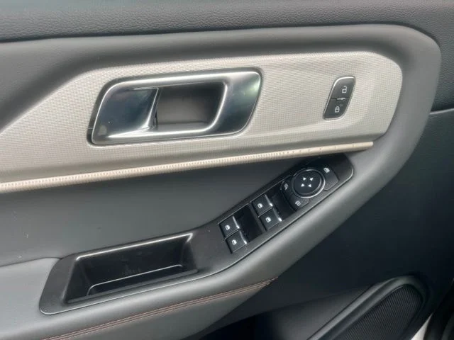 2026 Ford Explorer Active - Photo 9