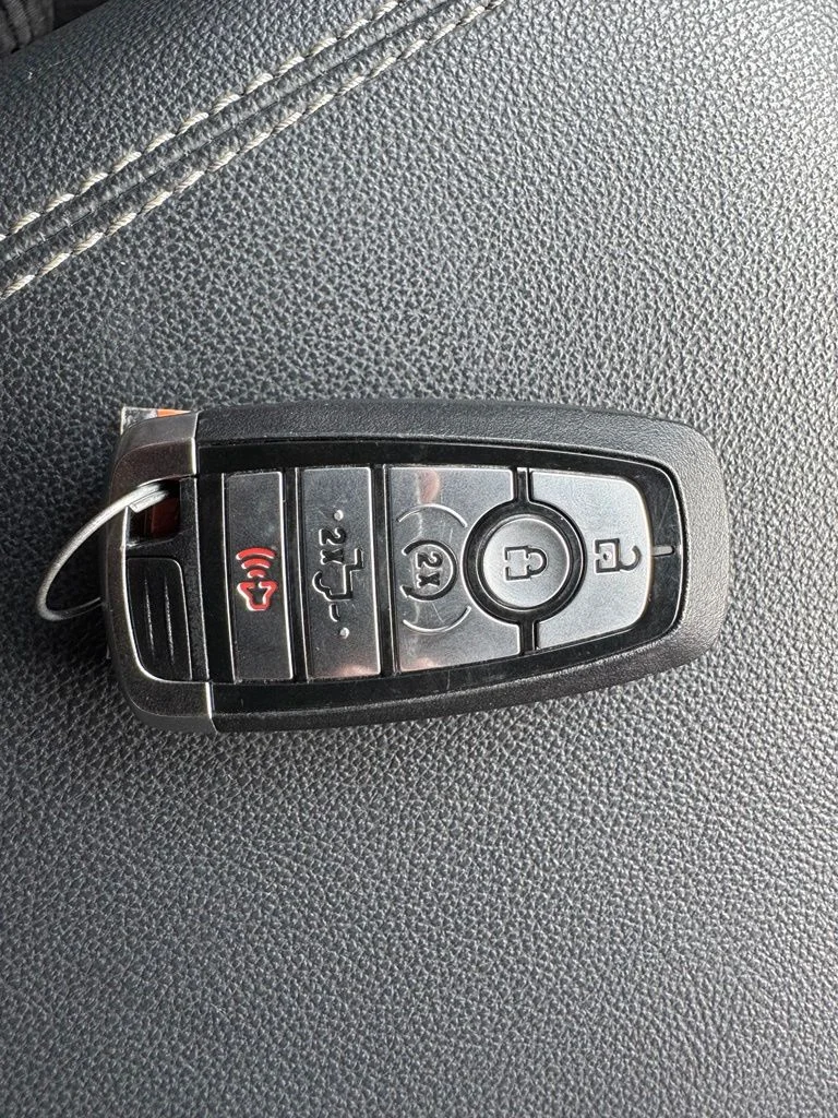 Used 2023 Avalanche Ford XLT image 27