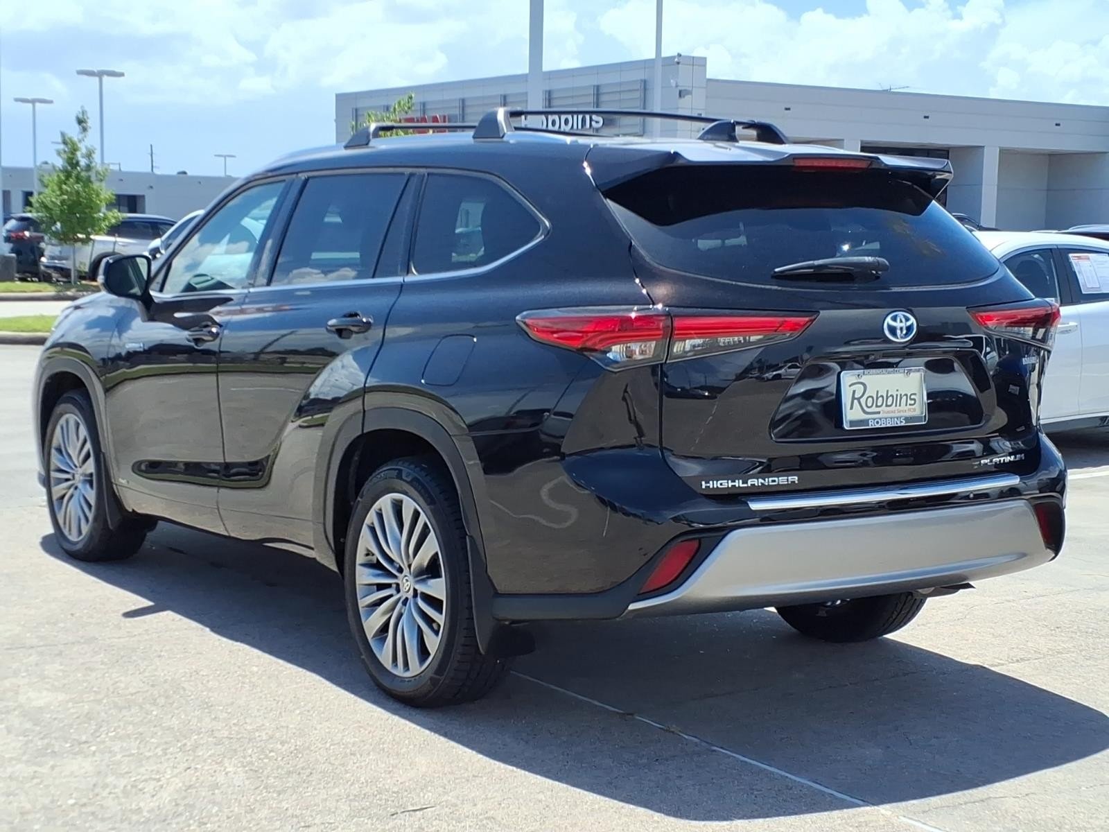 2021 Toyota Highlander Hybrid Platinum Black at Mac Haik CDJR North Houston