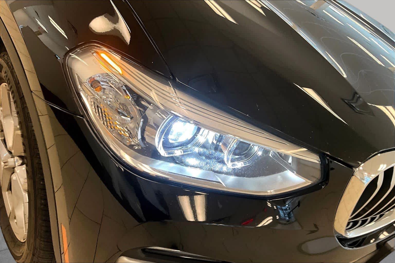 Used 2020 Jet Black BMW xDrive30i image 27