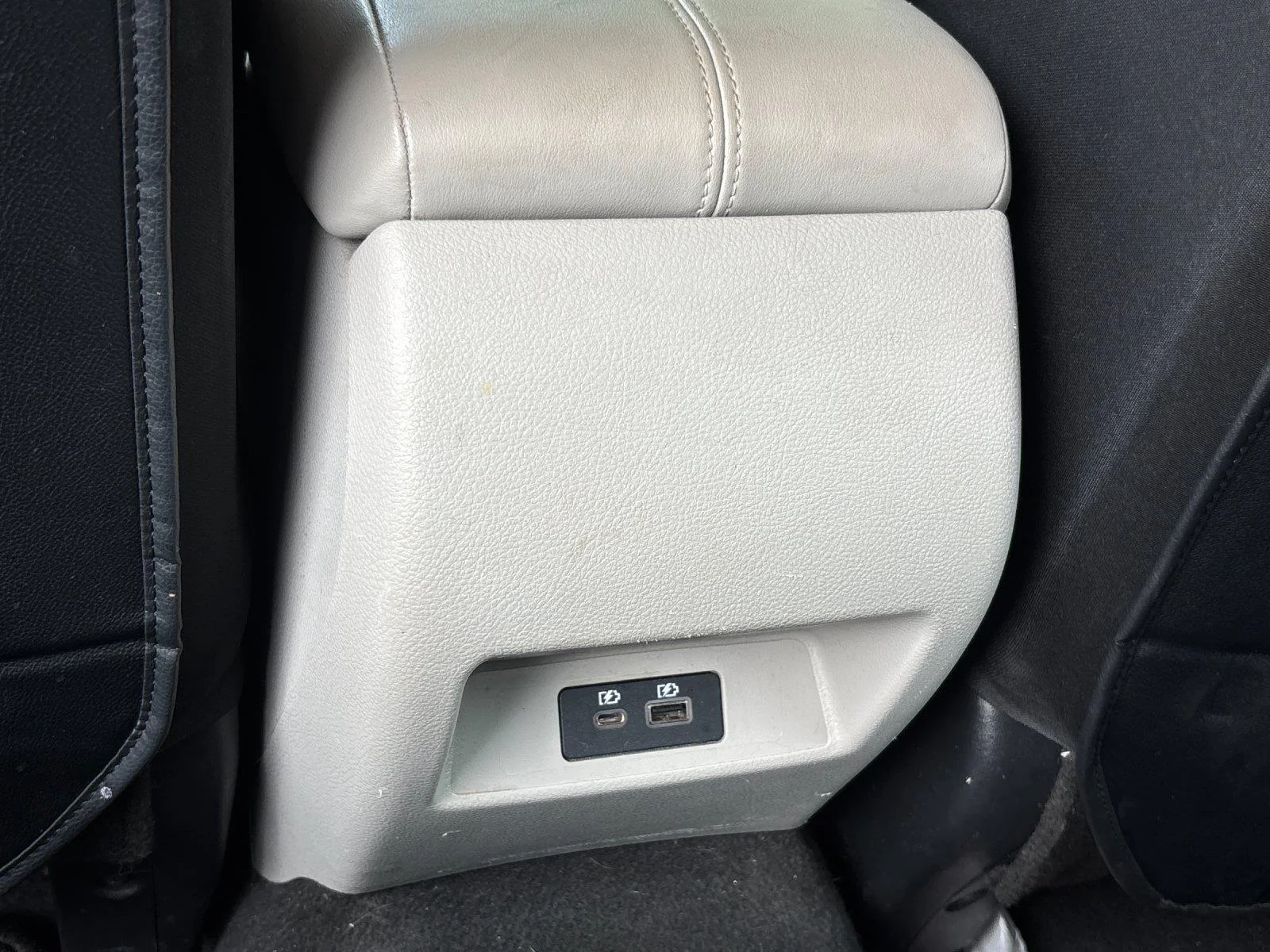 Used 2022 Pearl White Tricoat Nissan 2.5 SV image 32