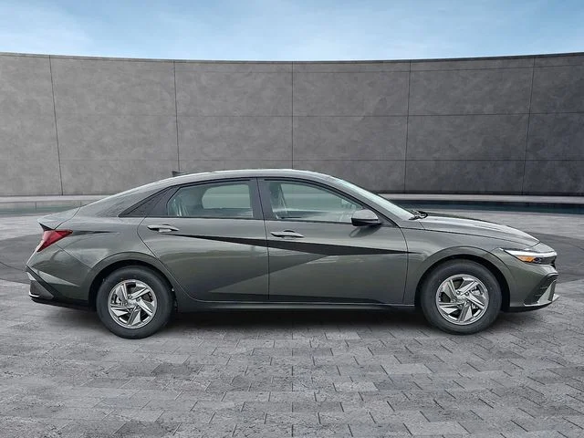 New 2026 Gray Hyundai SE image 8