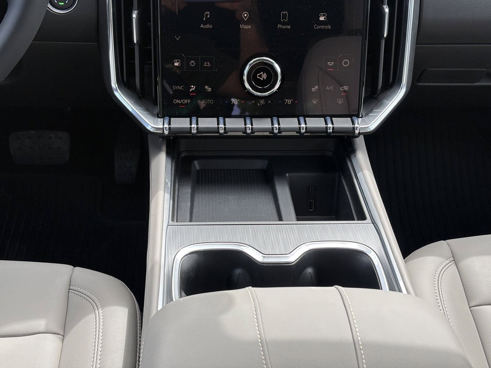 2026 GMC Acadia Elevation - Photo 19