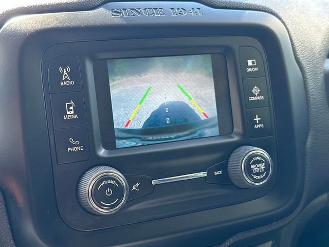 Used 2016 Jungle Green Jeep Latitude image 34