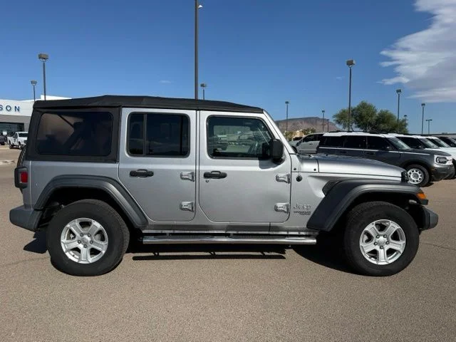 Certified Used 2018 Silver Jeep Unlimited Sport image 32