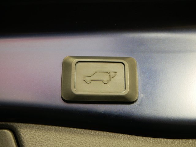 Certified Used 2020 Blue Print w/Midnight Black Roof Toyota Hybrid XSE w/ Technology Pkg & Weather Pkg image 15