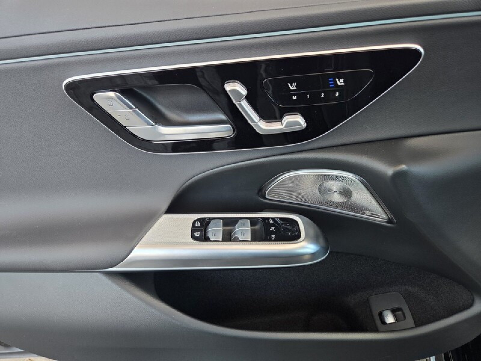 New 2027 Black Mercedes-Benz E 450 4MATIC® Sedan image 20
