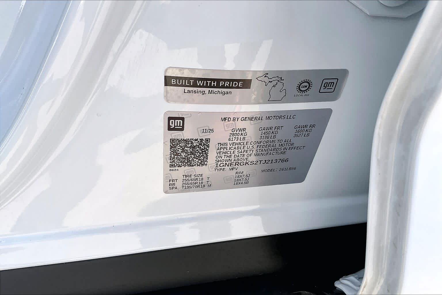 Used 2026 Summit White Chevrolet FWD LT image 36