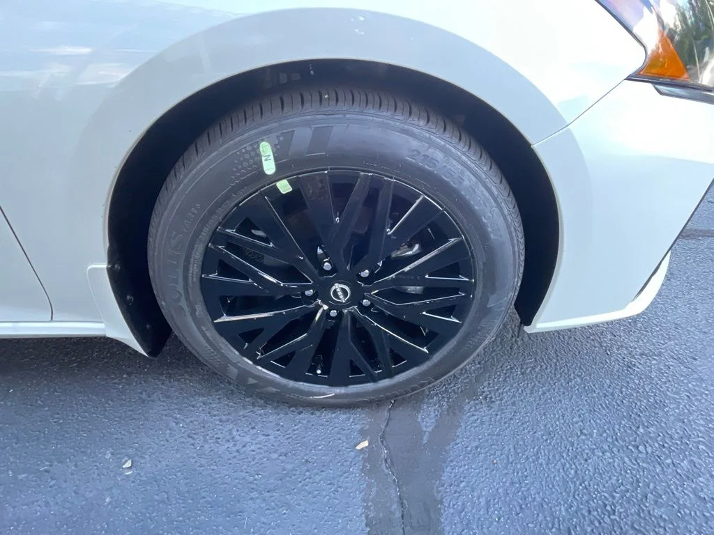 New 2026 Pearl White TriCoat Nissan SV Special Edition image 31