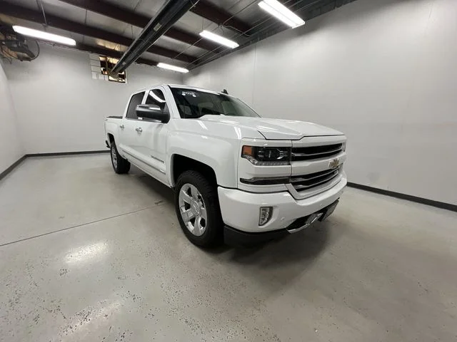 2018 Chevrolet Silverado 1500 LTZ - Photo 2