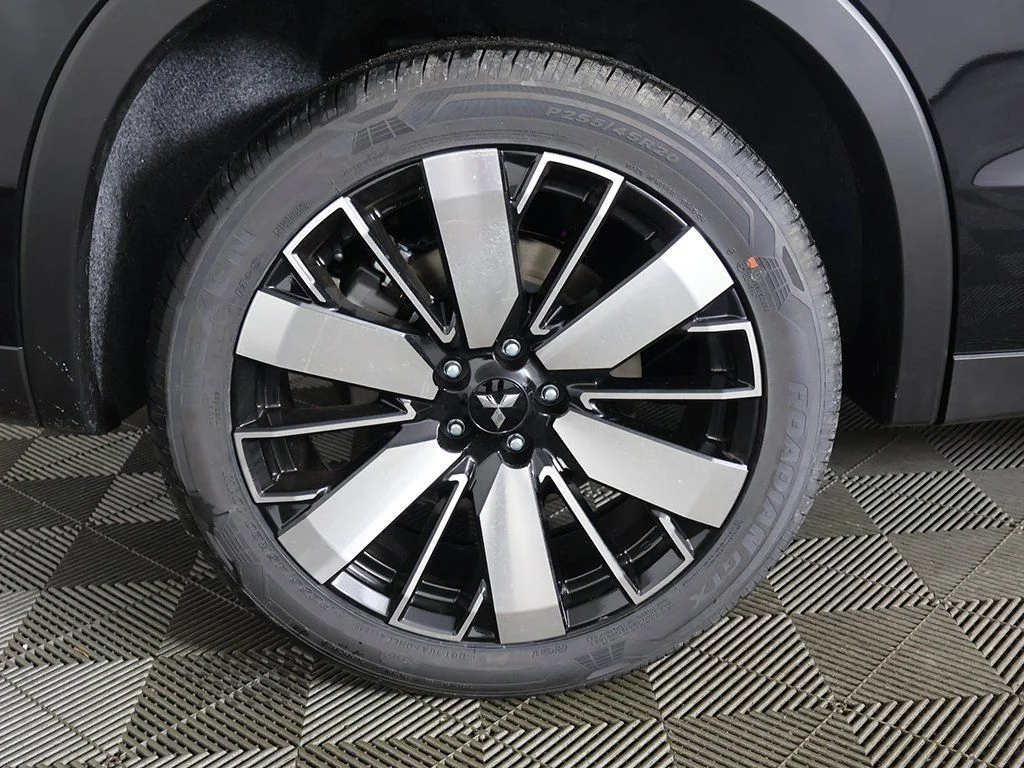 New 2026 Black Mitsubishi SE image 21