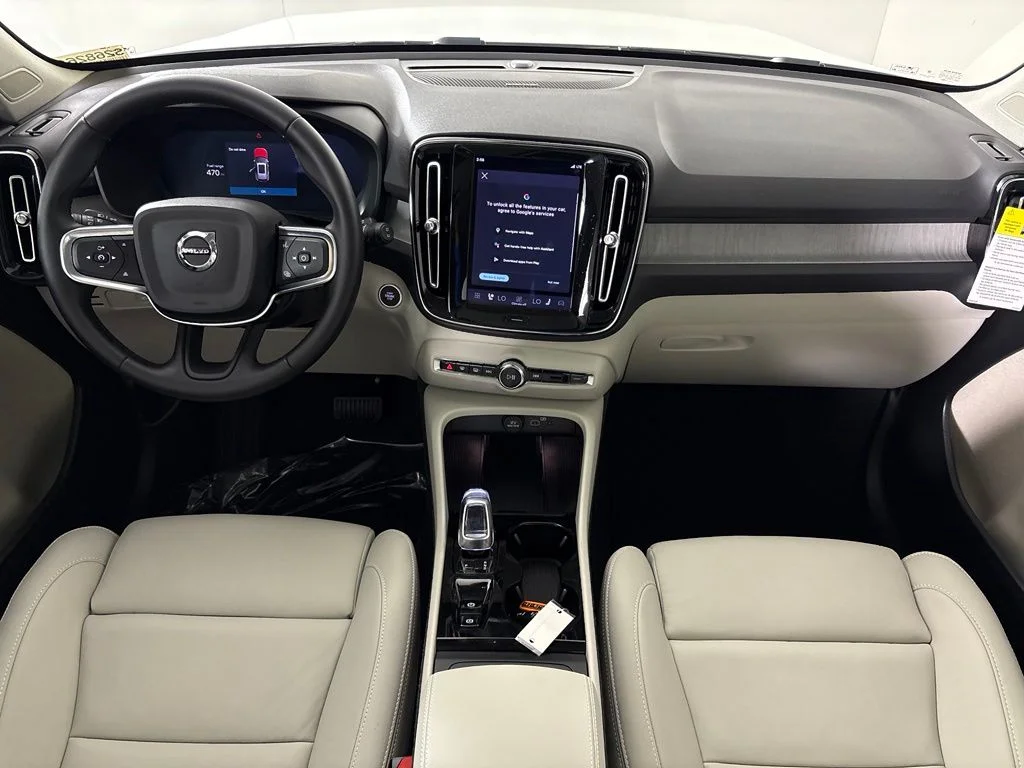 New 2026 Crystal White Volvo Plus image 33