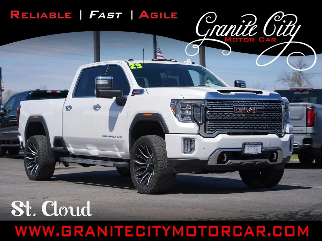 2023 GMC Sierra 4WD Crew Cab Standard Box Denali's photo