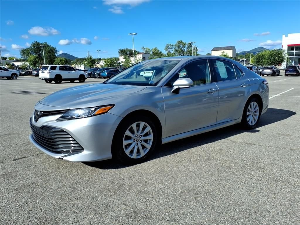 Used 2020 Silver Toyota LE image 9