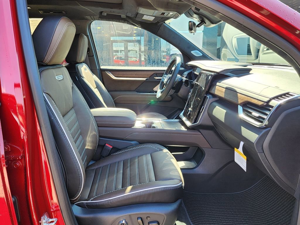 2026 GMC Acadia Denali Ultimate - Photo 44