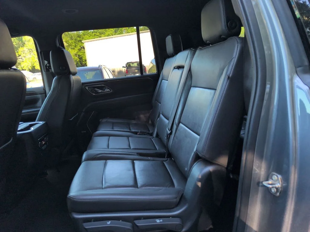 Used 2022 Gray Chevrolet Z71 image 26