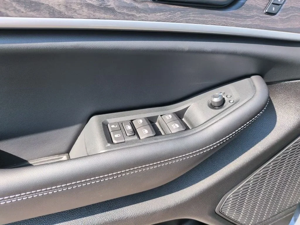 New 2027 Gray Jeep Limited image 15