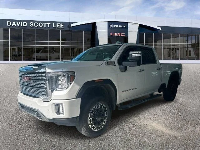 Used 2023 White Frost Tricoat GMC Denali image 3