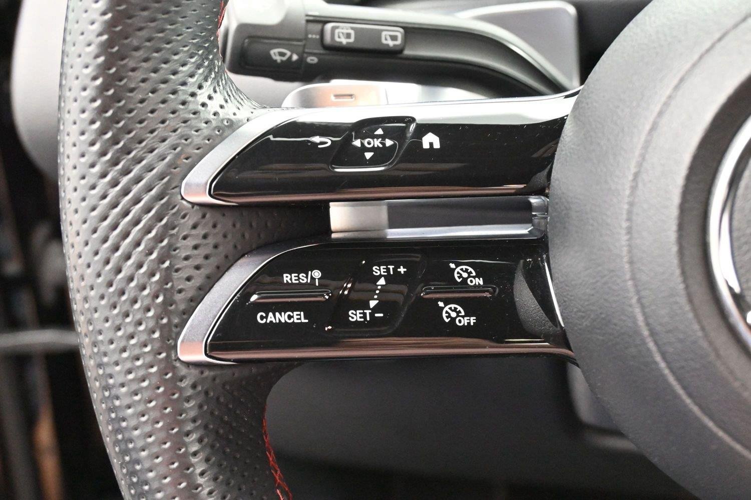 Used 2024 Black Mercedes-Benz GLB 250 image 18