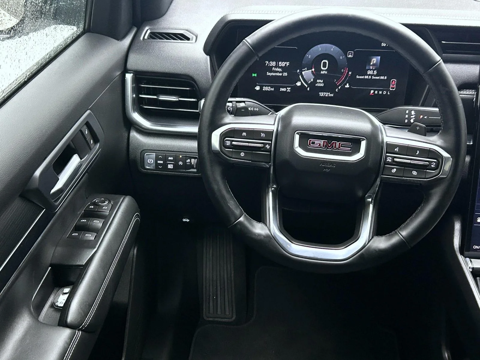 Used 2026 White GMC Elevation image 12