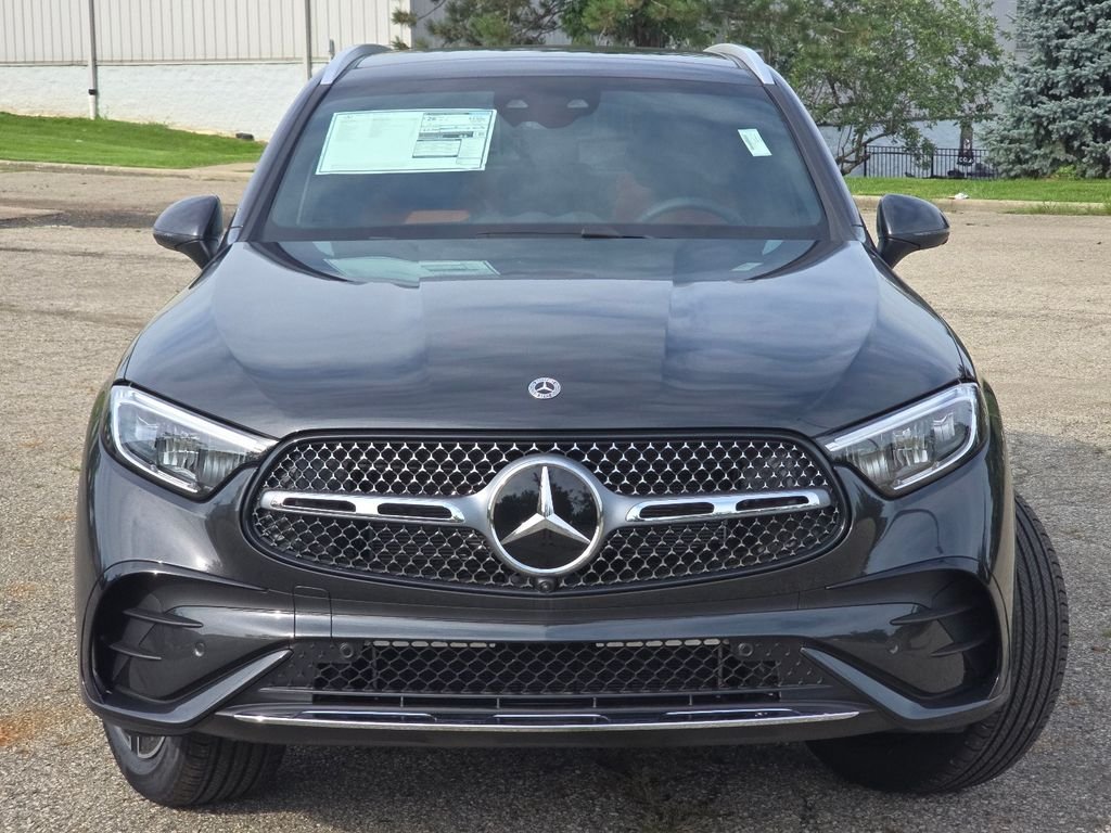 New 2027 Graphite Grey Metallic Mercedes-Benz GLC 300 image 12