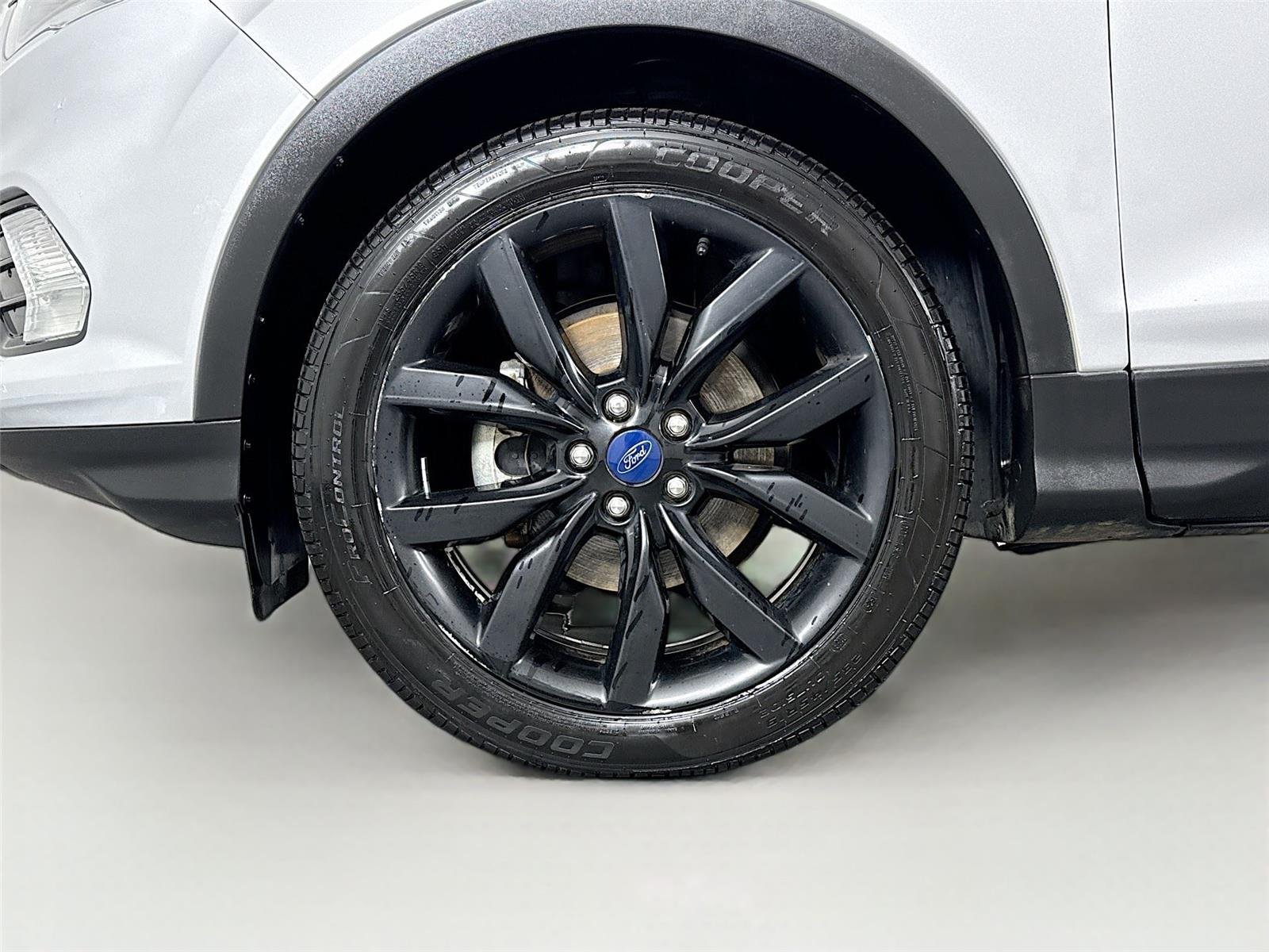 Used 2018 Ingot Silver Ford SE image 42