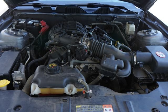 Used 2014 Gray Ford V6 image 23