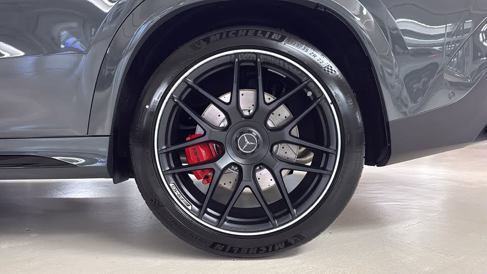 New 2026 MANUFAKTUR Silicon Grey Mercedes-Benz AMG® GLE 63 S image 11