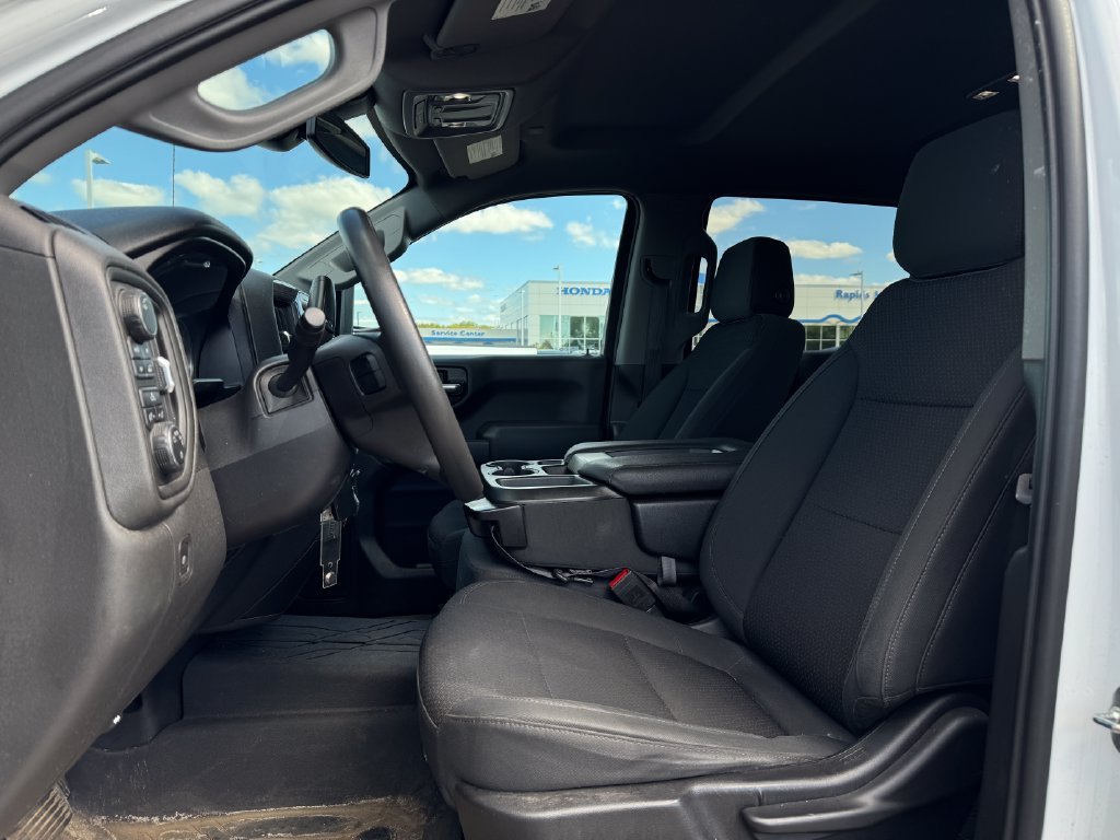 Used 2021 Summit White Chevrolet Custom image 8