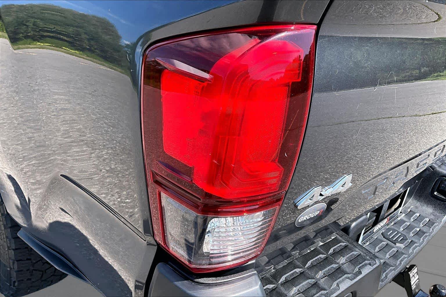 Used 2019 Magnetic Gray Metallic Toyota SR image 28