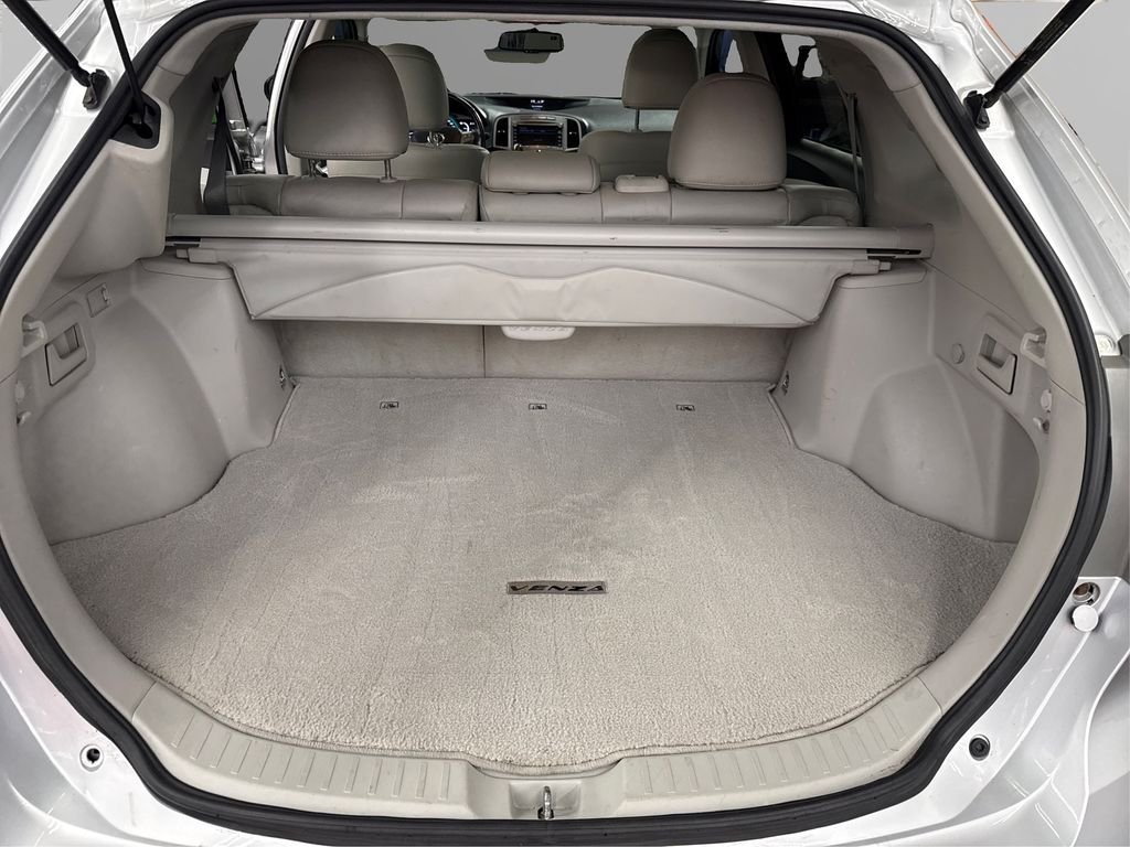 Used 2012 Silver Toyota Limited image 11