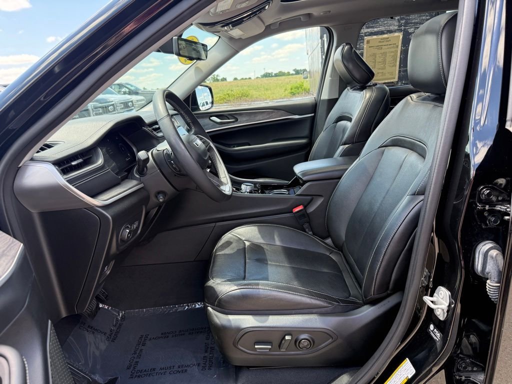 Used 2023 Black Jeep Limited image 5