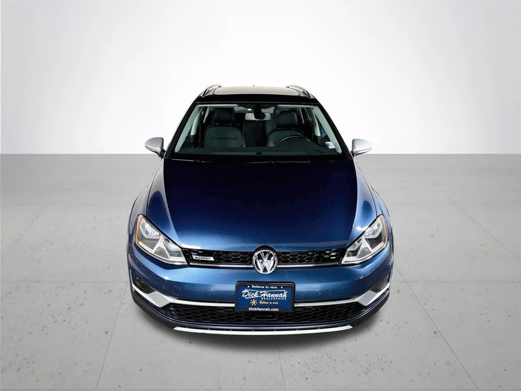 Used 2017 Blue Volkswagen TSI SE image 3