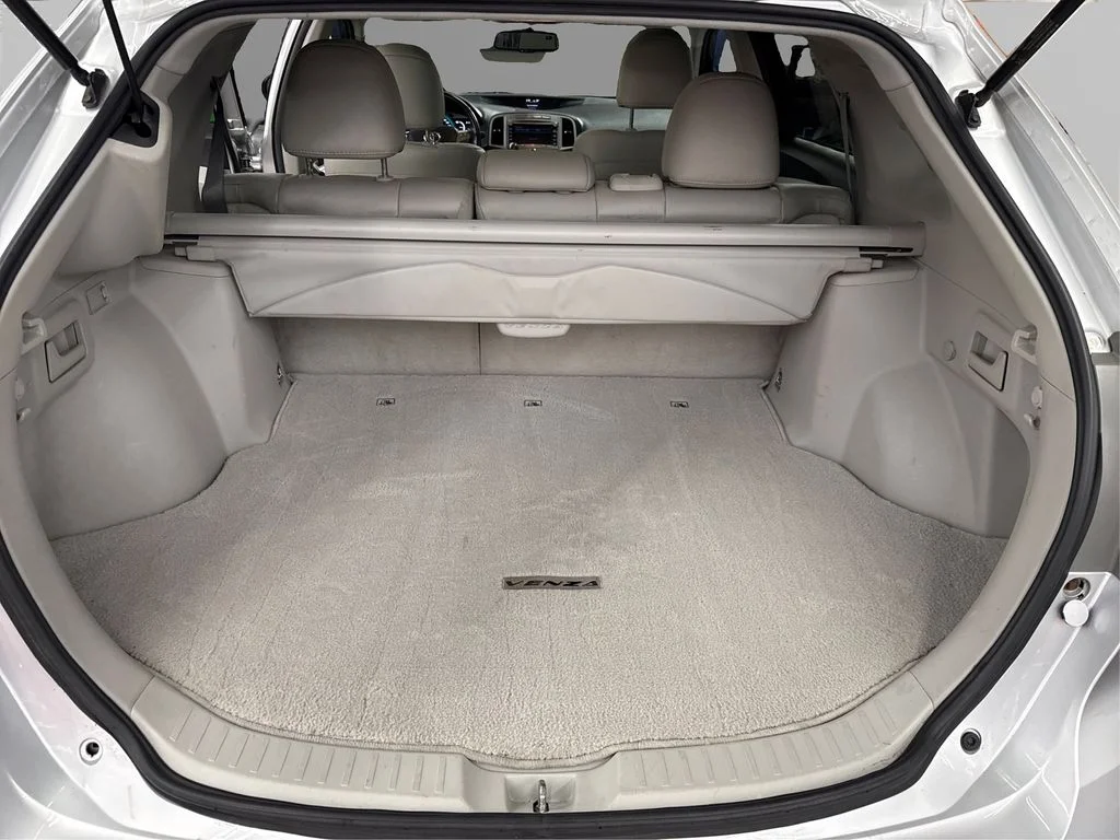 Used 2012 Silver Toyota Limited image 11